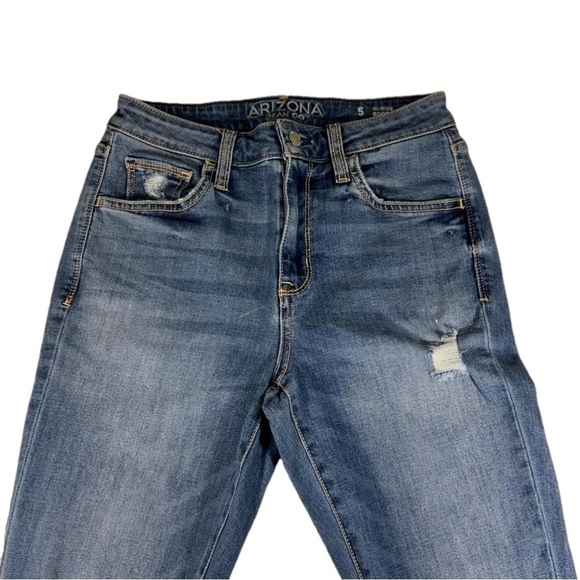 ARIZONA JEAN COMPANY Distressed Hi-Rise Bootcut Jeans Size: 5 - Picture 3 of 6